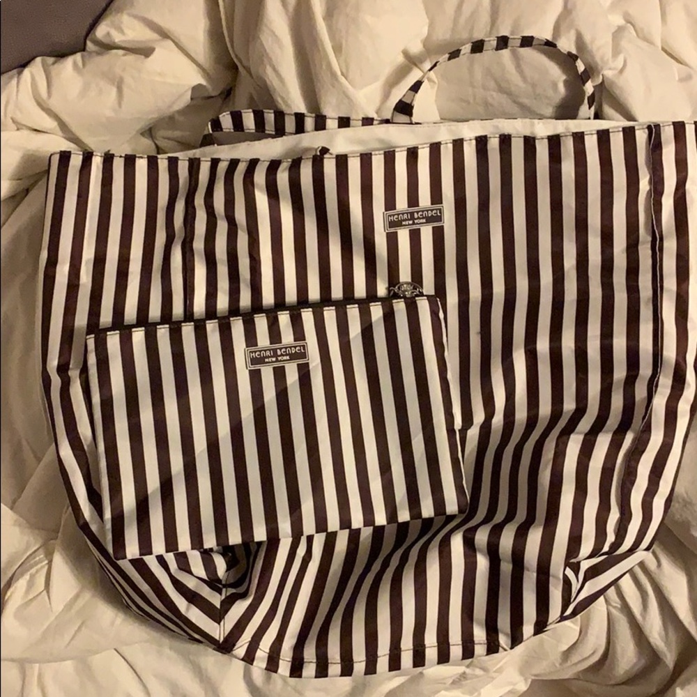Henri Bendel Tote with matching make up bag